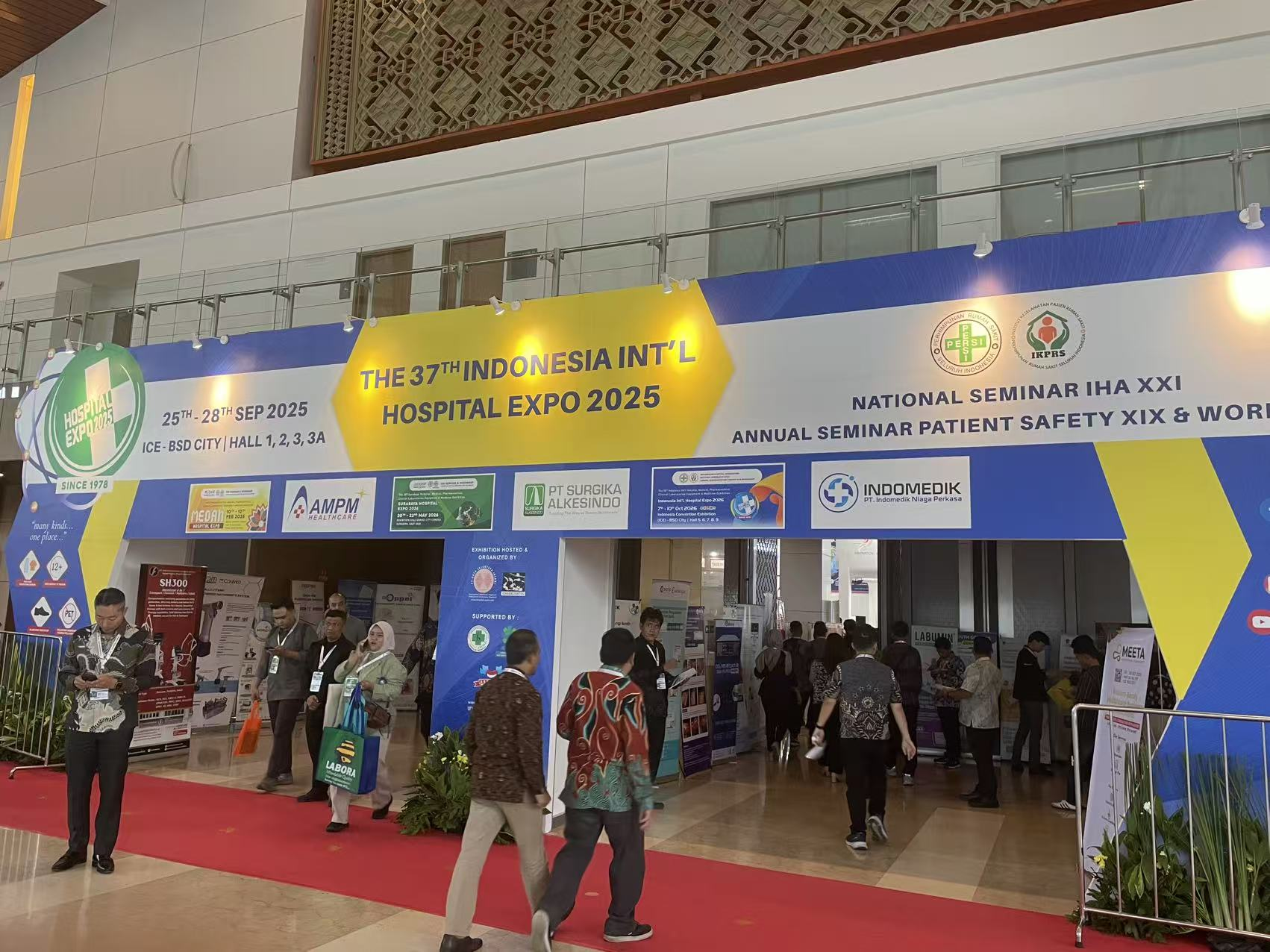 ���ǡ��������ƪ�������������������͡�ӳǧ��ҽ��